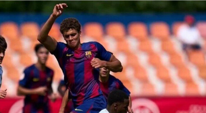 برشلونة يطلب تفعيل بند شراء حمزة عبد الكريم من الأهلي برشلونة يطلب تفعيل بند شراء حمزة عبد الكريم من الأهلي