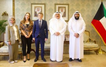 وزير الصحة الكويتي يبحث مع السفير الإسباني تعزيز التعاون الصحي وتبادل الخبرات الطبية