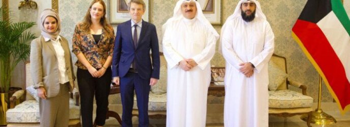 وزير الصحة الكويتي يبحث مع السفير الإسباني تعزيز التعاون الصحي وتبادل الخبرات الطبية وزير الصحة الكويتي يبحث مع السفير الإسباني تعزيز التعاون الصحي وتبادل الخبرات الطبية