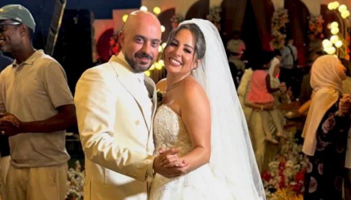 في أجواء عائلية.. أول لقطات من حفل زفاف الفنانة والإعلامية زهرة رامي في أجواء عائلية.. أول لقطات من حفل زفاف الفنانة والإعلامية زهرة رامي