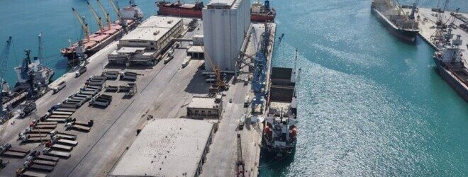 موانئ دبي العالمية تبدأ تنفيذ مشروع تطوير ميناء طرطوس بوصول أول رافعة حديثة ضمن استثمارات بـ800 مليون دولار موانئ دبي العالمية تبدأ تنفيذ مشروع تطوير ميناء طرطوس بوصول أول رافعة حديثة ضمن استثمارات بـ800 مليون دولار