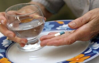 متى وكيف تتناول دواءك؟ صيدلانية توضح قاعدتين أساسيتين لضمان فعالية العلاج