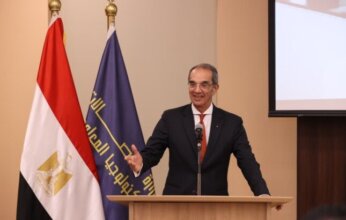 «مصر ترسخ موقعها كمركز عالمي لنقل البيانات عبر 21 كابلًا بحريًا و11 مسارًا دوليًا»