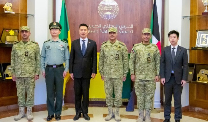 الكويت.. وكيل الحرس الوطني يبحث مع سفير الصين موضوعات مشتركة الكويت.. وكيل الحرس الوطني يبحث مع سفير الصين موضوعات مشتركة