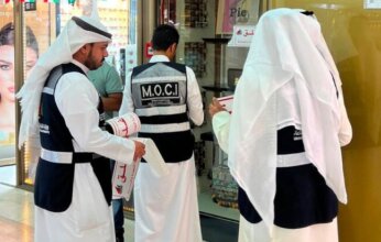 «التجارة بالكويت» تضبط 11 ألف قطعة مقلدة وتغلق 8 محال مخالفة