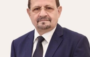 الحكومة اليمنية تجدد الدعوة للحوار وتحذر الحوثيين من تبعات التصعيد