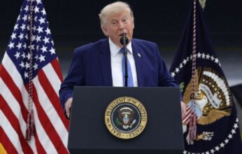 الرئيس الأمريكي ترامب: إيران وافقت على اتفاق ثم هاجمت السفن.. وضرباتنا أبقت مضيق هرمز مفتوحًا