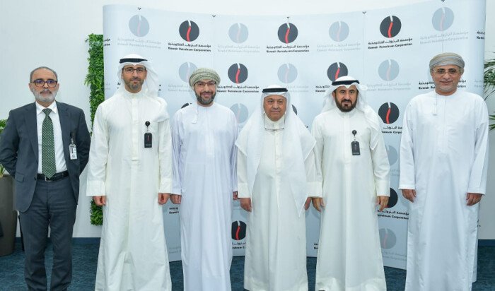 وزير النفط: تعزيز التعاون والتنسيق بين الكويت وسلطنة عمان وزير النفط: تعزيز التعاون والتنسيق بين الكويت وسلطنة عمان