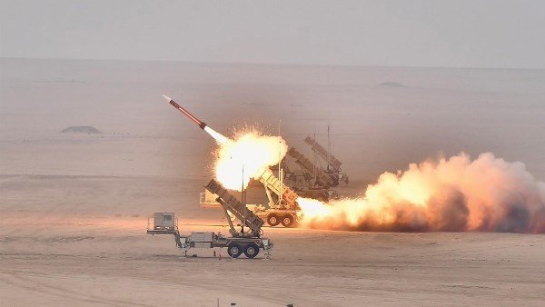 منظومات الدفاع الجوي الأردني تسقط 4 صواريخ إيرانية منظومات الدفاع الجوي الأردني تسقط 4 صواريخ إيرانية