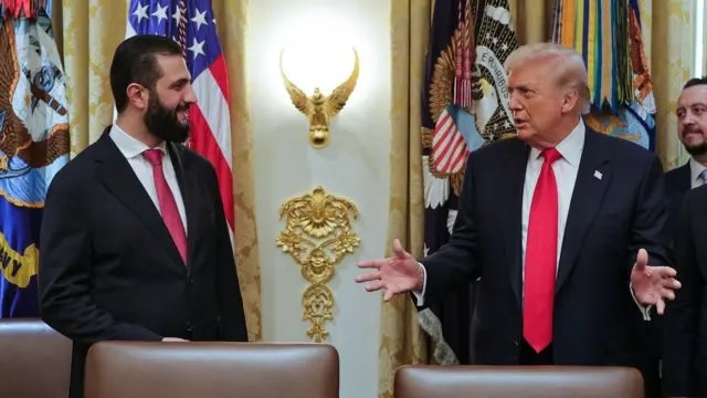 ترامب: أحمد الشرع سيتولى التعامل مع حزب الله بطريقة مختلفة.. وإسرائيل ينبغي أن تعيد انتشار قواتها في لبنان ترامب: أحمد الشرع سيتولى التعامل مع حزب الله بطريقة مختلفة.. وإسرائيل ينبغي أن تعيد انتشار قواتها في لبنان