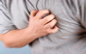 أعراض خفية قد تنذر باحتشاء عضلة القلب.. احذر الخلط بينها وبين الإرهاق أو حرقة المعدة