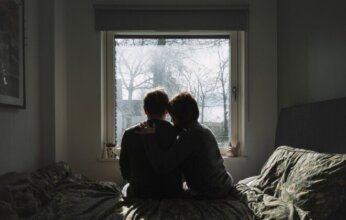 الخرف لا يهدد المريض فقط.. دراسة تحذر من تأثيره على الشريك