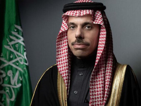 وزيرا خارجية السعودية وباكستان يبحثان تطورات المنطقة ويؤكدان أهمية خفض التصعيد وزيرا خارجية السعودية وباكستان يبحثان تطورات المنطقة ويؤكدان أهمية خفض التصعيد