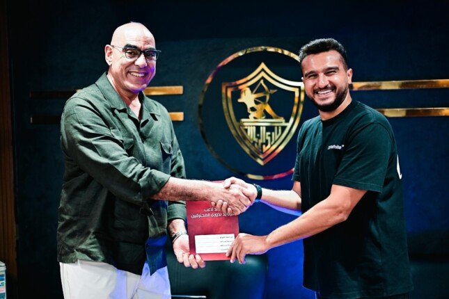 الزمالك يدعم حراسة مرمي فريق اليد بضم الحارس هشام السبكي الزمالك يدعم حراسة مرمي فريق اليد بضم الحارس هشام السبكي