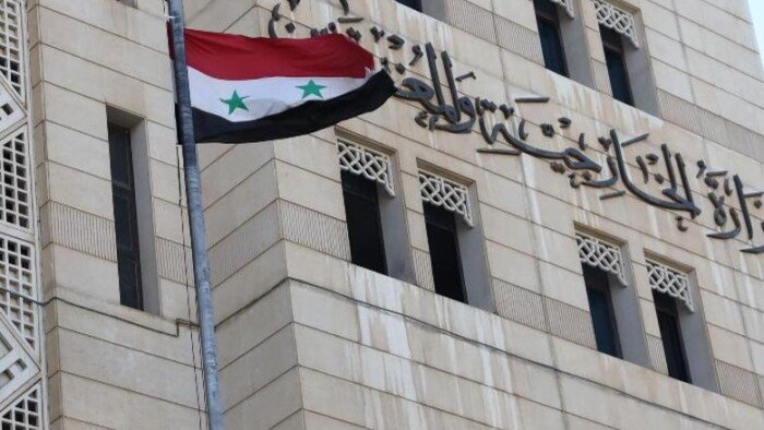 سوريا تدين تصريحات الحوثيين وتؤكد تضامنها الكامل مع السعودية سوريا تدين تصريحات الحوثيين وتؤكد تضامنها الكامل مع السعودية