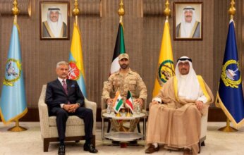 وزير الدفاع الكويتي يبحث مع وزير الخارجية الهندي تعزيز التعاون الثنائي والقضايا ذات الاهتمام المشترك