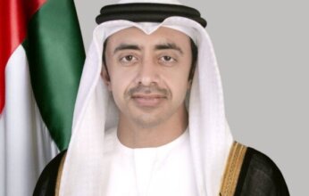 اتصالات مكثفة لوزير الخارجية الإماراتي مع نظرائه لبحث تطورات المنطقة