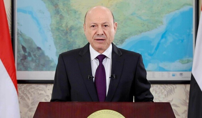 العليمي: لن نسمح بعودة أي طائرة إيرانية إلى اليمن وندعو المجتمع الدولي إلى إجراءات رادعة العليمي: لن نسمح بعودة أي طائرة إيرانية إلى اليمن وندعو المجتمع الدولي إلى إجراءات رادعة