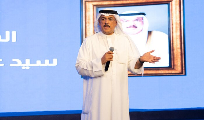 الكويت.. وزير التربية يكرّم 25 مشروعاً متأهلاً في منصة «إبداعات 2026» الرقمية الكويت.. وزير التربية يكرّم 25 مشروعاً متأهلاً في منصة «إبداعات 2026» الرقمية