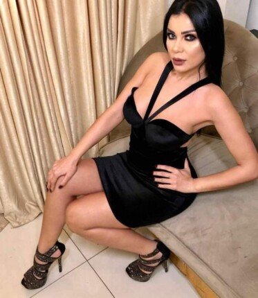 بلاغ يتهم البلوجر المصرية منى ممدوح بارتكاب فعل فاضح.. «صور» 1 khaligyoun45196