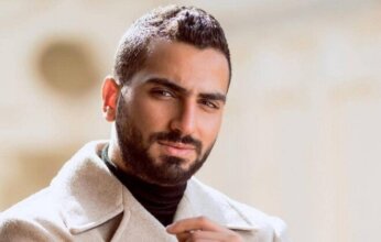 محمد الشرنوبي يثير فضول جمهوره بصورة غامضة.. ورسالة: «جار تحديث المنتج»