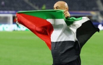 احتفال حسام حسن بعلم فلسطين يشعل غضب الإعلام الإسرائيلي بعد تأهل مصر التاريخي