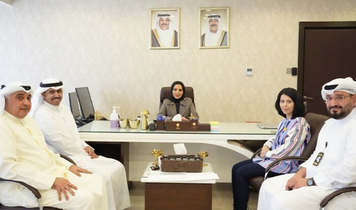 وزيرة الشؤون الكويتية تؤكد سرعة إنجاز معاملات ذوي الإعاقة وتطوير الخدمات المقدمة لهم وزيرة الشؤون الكويتية تؤكد سرعة إنجاز معاملات ذوي الإعاقة وتطوير الخدمات المقدمة لهم