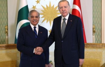 أردوغان وشهباز شريف يبحثان تعزيز التعاون الثنائي وتطورات الأوضاع الإقليمية