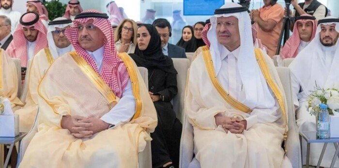 السعودية توفر 221 وظيفة جديدة عبر مسار "واعد".. التفاصيل الكاملة السعودية توفر 221 وظيفة جديدة عبر مسار "واعد".. التفاصيل الكاملة