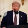 تحقيق مع مشغل جهاز التلقين الخاص بترامب بعد اتهامات بتحقيق أرباح من المراهنة على خطاباته 1 khaligyoun58394