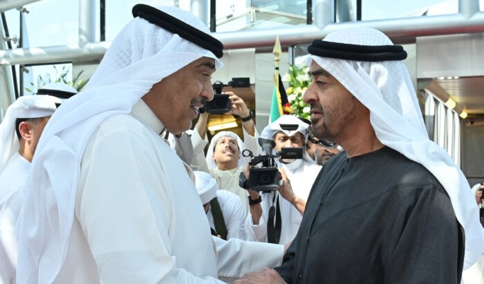 رئيس دولة الإمارات العربية المتحدة يغادر الكويت بعد زيارة أخوية رئيس دولة الإمارات العربية المتحدة يغادر الكويت بعد زيارة أخوية