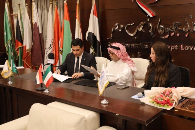 الاتحاد العربي لوسائل الإعلام يوقع بروتوكول تعاون مع «إم جي للهجرة» لدعم الطلاب وتأهيلهم لسوق العمل الاتحاد العربي لوسائل الإعلام يوقع بروتوكول تعاون مع «إم جي للهجرة» لدعم الطلاب وتأهيلهم لسوق العمل