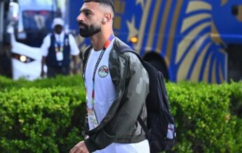 محمد صلاح يصل السعودية بعد تعثر مفاوضات بشكتاش التركي