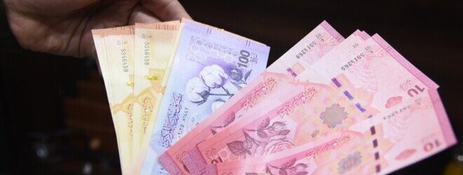 أزمة استبدال العملة في سوريا تفتح الباب أمام السماسرة.. ومطالب بتمديد المهلة وتشديد الرقابة