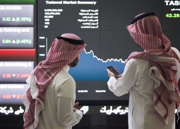 مؤشر الأسهم السعودية يغلق على انخفاض بضغط تراجع 170 شركة مؤشر الأسهم السعودية يغلق على انخفاض بضغط تراجع 170 شركة