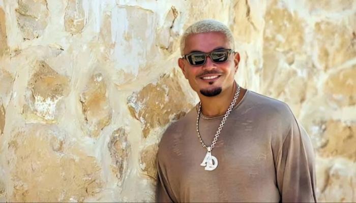 كشف هوية «رزام».. وثيقة رسمية تنهي الجدل حول مؤلف أغنية عمرو دياب الجديدة كشف هوية «رزام».. وثيقة رسمية تنهي الجدل حول مؤلف أغنية عمرو دياب الجديدة