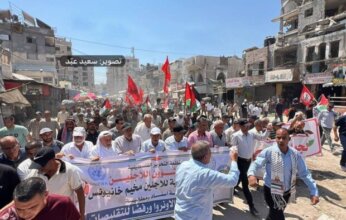وقفة احتجاجية في خان يونس تنديداً بالعدوان على غزة ومطالبات بوقفه فوراً