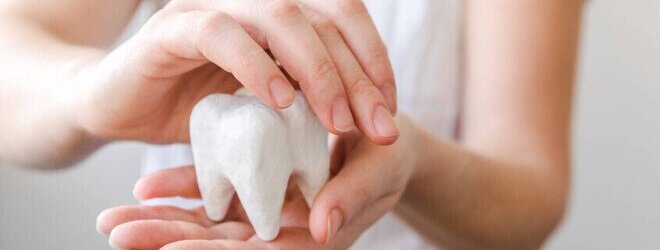 دراسة: العناية بالأسنان قد تقلل خطر الخرف وتحافظ على صحة الدماغ