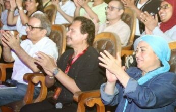 "فتاة المترو" تختتم عروضها على مسرح نهاد صليحة وسط إشادات بالتجربة المسرحية