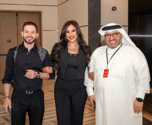 ياسمين عبد العزيز تحضر العرض العالمي الأول لفيلم «خلي بالك من نفسك» في الكويت ياسمين عبد العزيز تحضر العرض العالمي الأول لفيلم «خلي بالك من نفسك» في الكويت