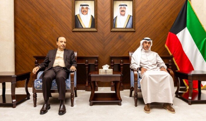 الكويت تستدعي السفير الإيراني وتسلمه مذكرة احتجاج بعد استهداف ناقلة نفط في مضيق هرمز الكويت تستدعي السفير الإيراني وتسلمه مذكرة احتجاج بعد استهداف ناقلة نفط في مضيق هرمز