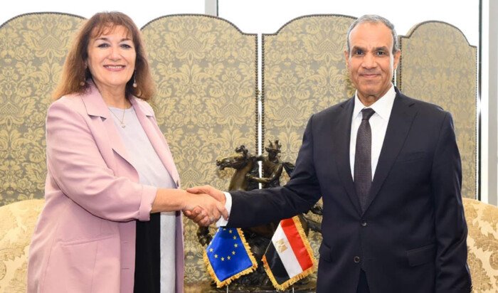 مصر تؤكد ضرورة إعادة تركيز الجهود الدولية على القضية الفلسطينية خلال مباحثات مع الاتحاد الأوروبي