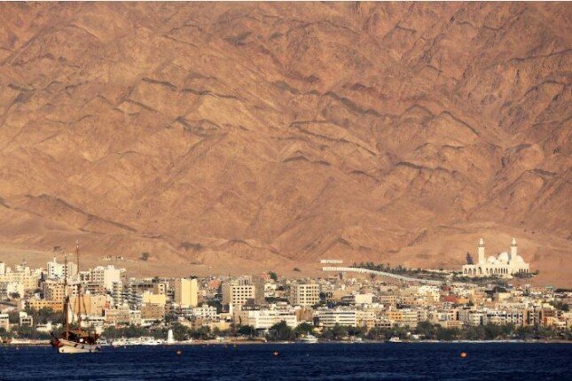 إسرائيل.. رصد إطلاق صواريخ من إيران باتجاه العقبة في الأردن إسرائيل.. رصد إطلاق صواريخ من إيران باتجاه العقبة في الأردن