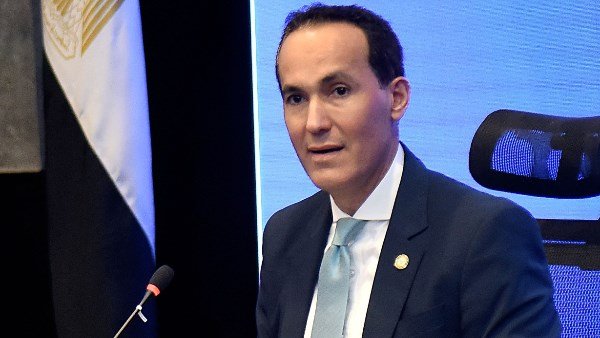 مراكز خدمات المستثمرين.. نافذة موحدة لتعزيز بيئة الاستثمار في مصر مراكز خدمات المستثمرين.. نافذة موحدة لتعزيز بيئة الاستثمار في مصر