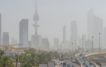 الأرصاد الكويتية: تحسن تدريجي في الرؤية وانحسار الغبار بدءًا من الليلة