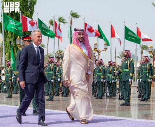 ولي العهد السعودي ورئيس وزراء كندا يشهدان مراسم تبادل عدد من مذكرات التفاهم ولي العهد السعودي ورئيس وزراء كندا يشهدان مراسم تبادل عدد من مذكرات التفاهم