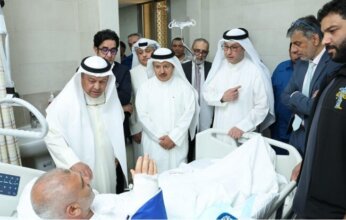 وزير النفط الكويتي يطمئن على مصاب الهجوم على منصة بحرية تابعة لـ«نفط الكويت»