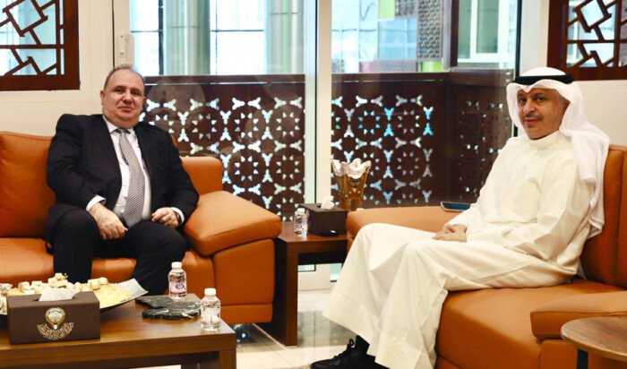الكويت.. وزير التجارة يبحث مع سفير أذربيجان تعزيز العلاقات الثنائية والتبادل التجاري الكويت.. وزير التجارة يبحث مع سفير أذربيجان تعزيز العلاقات الثنائية والتبادل التجاري