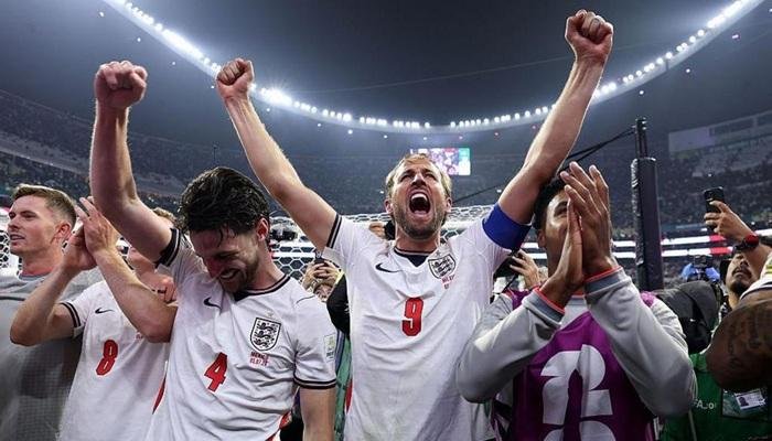 العواصف تهدد مواجهة إنجلترا والنرويج في مونديال 2026.. واحتمالات لتأجيل المباراة العواصف تهدد مواجهة إنجلترا والنرويج في مونديال 2026.. واحتمالات لتأجيل المباراة