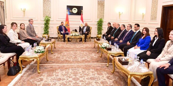 مصر.. رئيس مجلس النواب يلتقي رئيس جمهورية الجبل الأسود مصر.. رئيس مجلس النواب يلتقي رئيس جمهورية الجبل الأسود